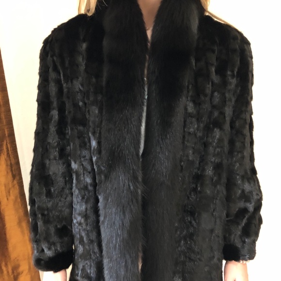 Black Original Mink Coat - Picture 2 of 3